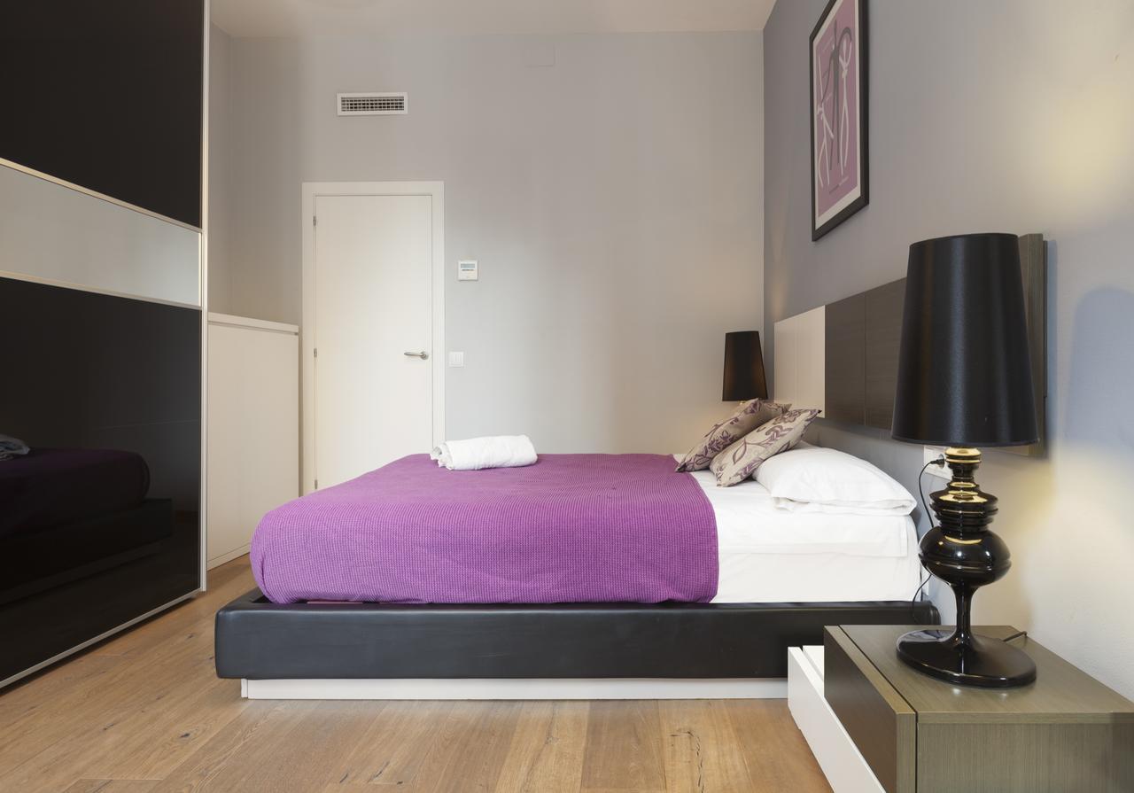 Akira Flats Roger De Flor Chic Apartment — Photos 2